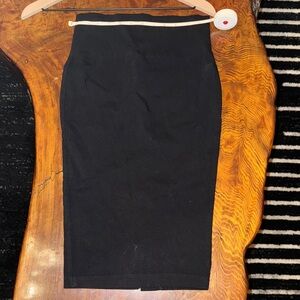 Windsor Classic Black Pencil Skirt